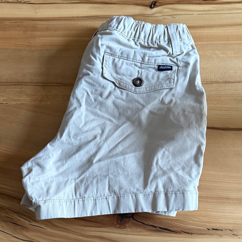 Chubbies Men's Light Tan Flat Front Shorts - Picture 4 of 4